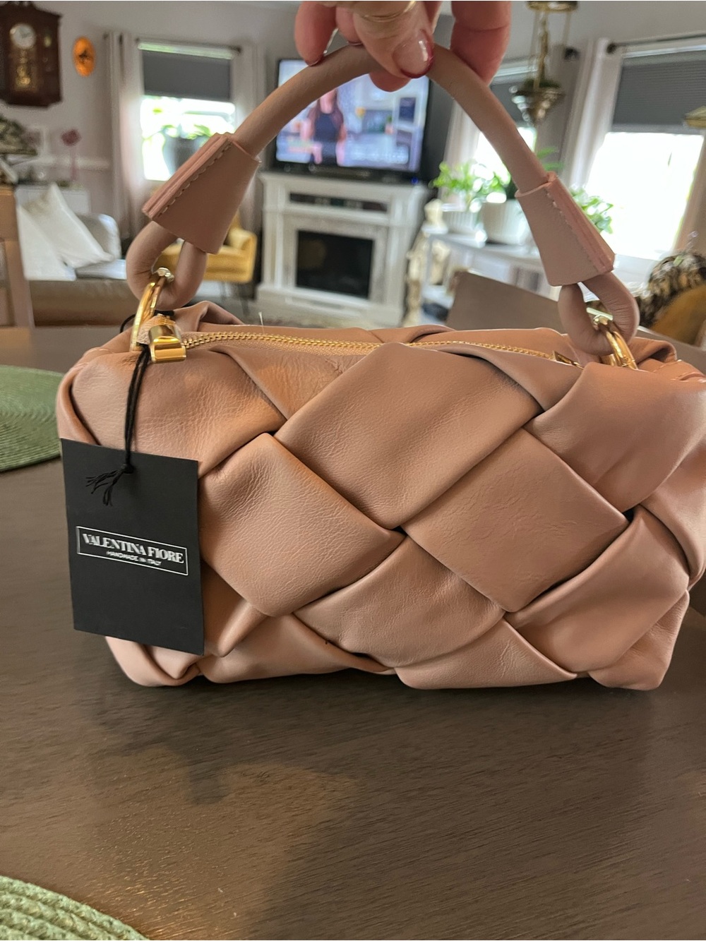 VALENTINA FIORE ITALY: WOVEN SOFT SMOOTH LEATHER SATCHEL.TAUPE. NWT